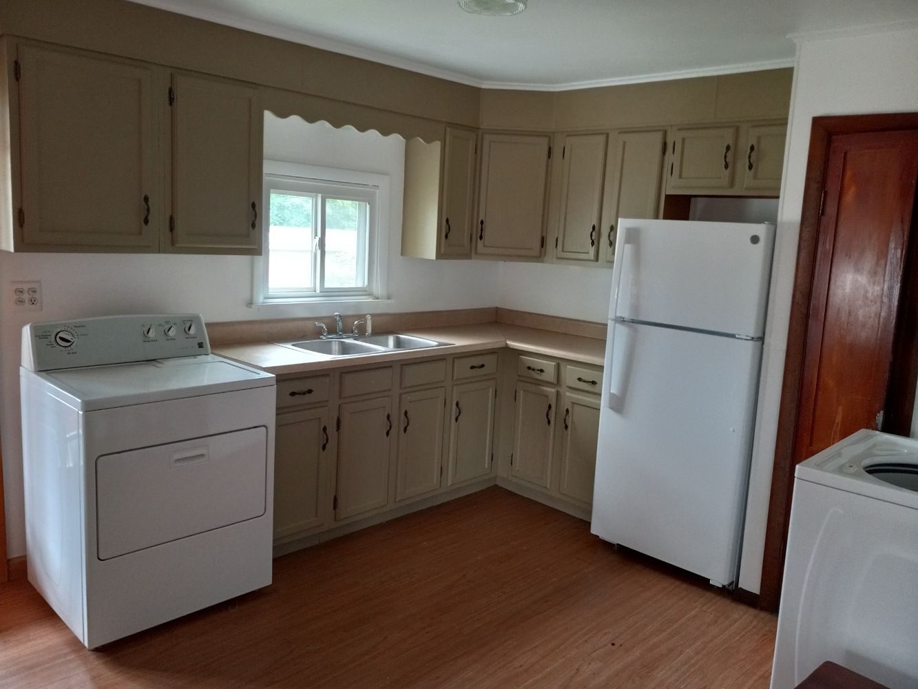 Professional Office : 112 Clinton Ave, Winslow, ME, 04901